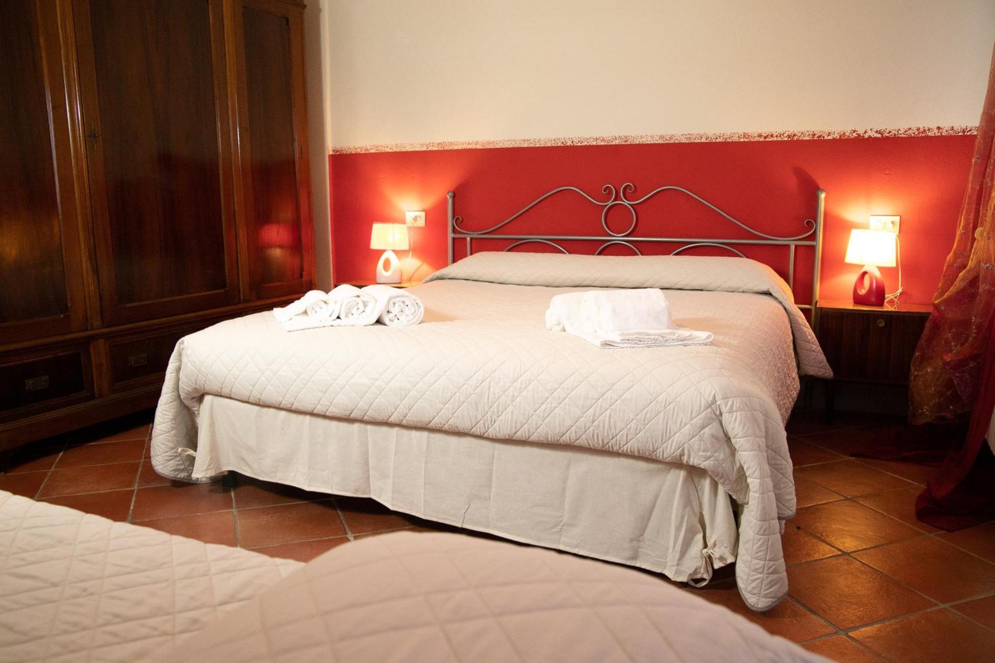 Agriturismo Valle Isola "La Tana Del Gusto" 코마키오 외부 사진
