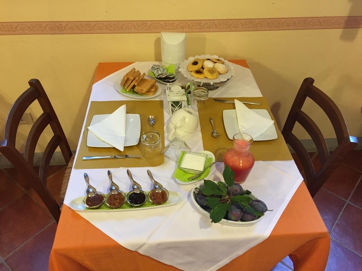 Agriturismo Valle Isola "La Tana Del Gusto" 코마키오 외부 사진